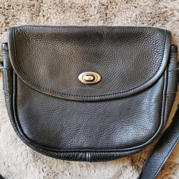 Roots | Vintage Roots Leather Crossbody Purse - Picture 2 of 13